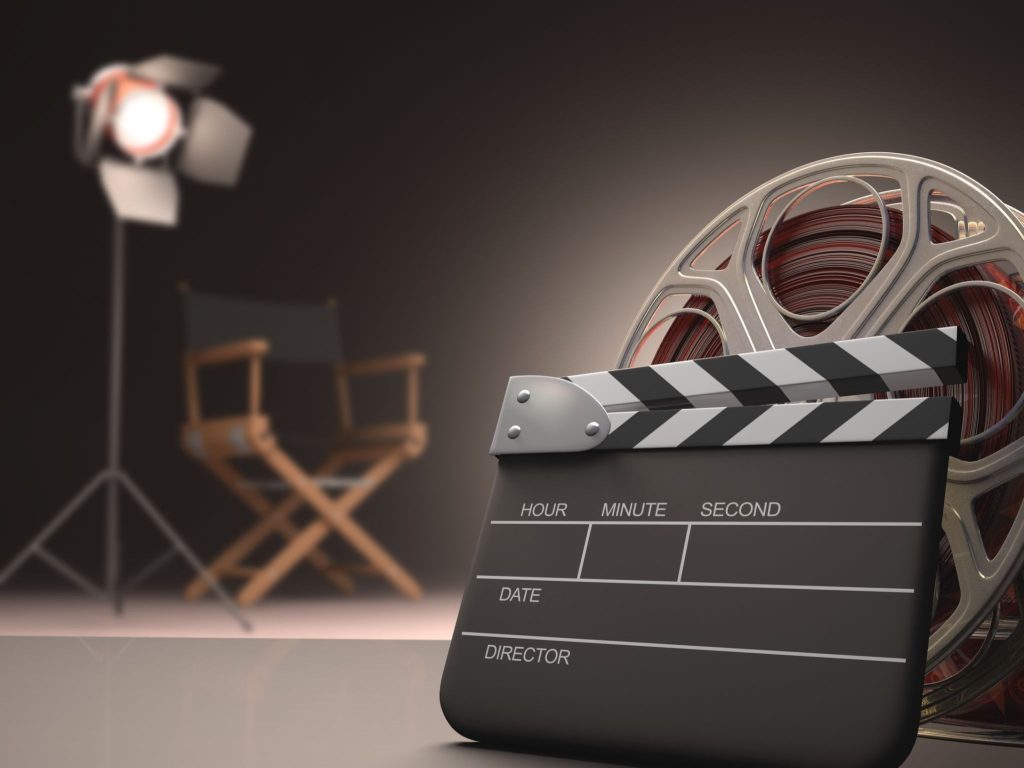 Live Theater vs Film: Understanding the Key Differences